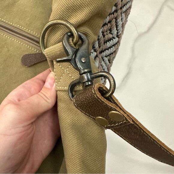 Myra Bag Handmade Exquisite Move Weekender Bag Upcycled NWT One Size - Picture 15 of 16